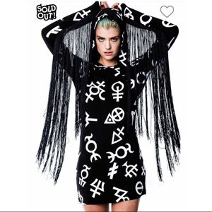 Sale‼️KillStar Symbolic hooded Fring sleeve Dress